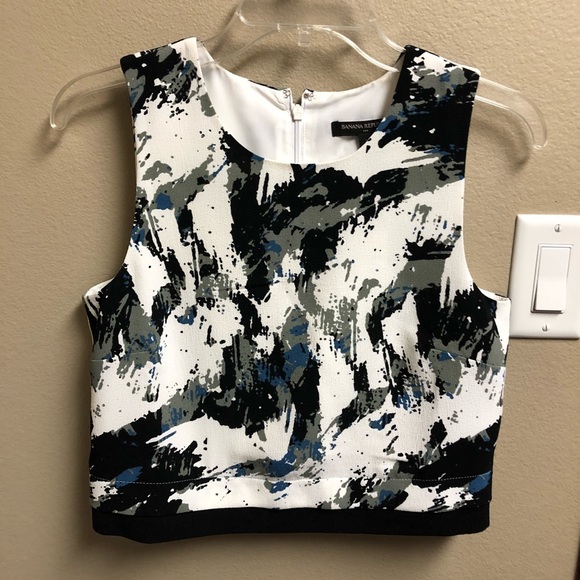 Banana Republic Tops - Banana Republic crop top
